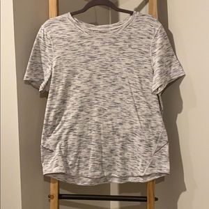 Lululemon T-Shirt